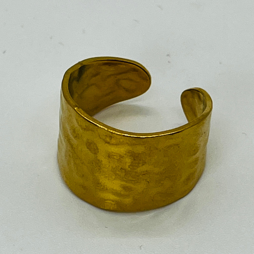 ANELLO FASCIA MARTELLATA