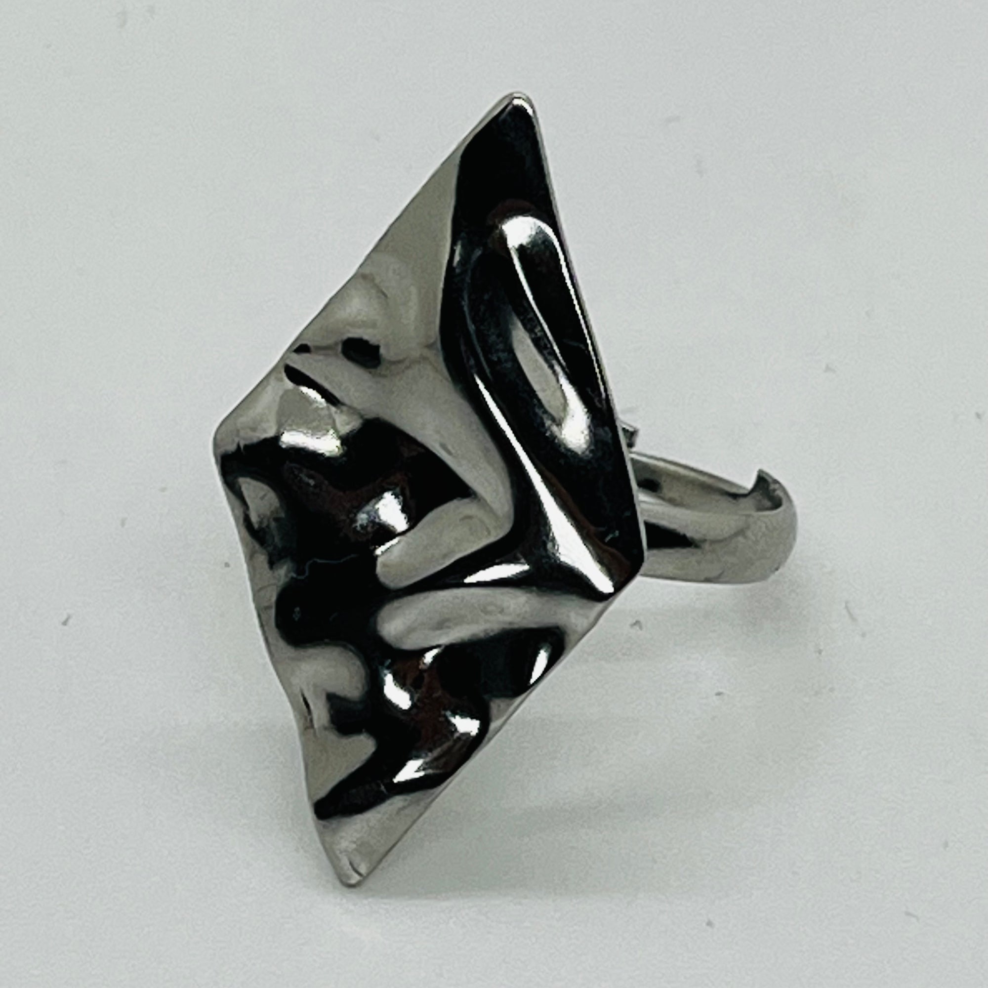 ANELLO ROMBO MARTELLATO